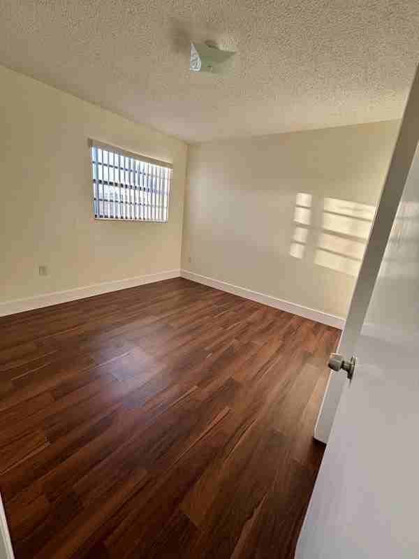 5729 W 26th Ave - Photo 6 of 13