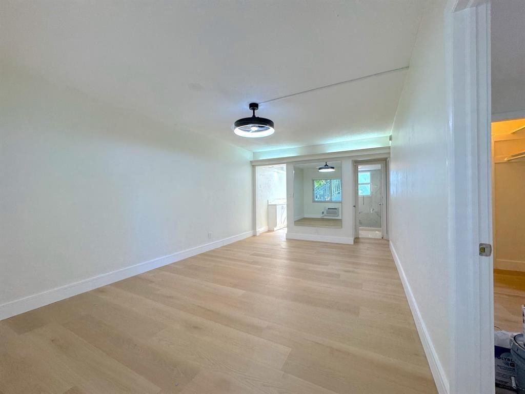 2815 Ne 33rd Ave - Photo 5 of 14
