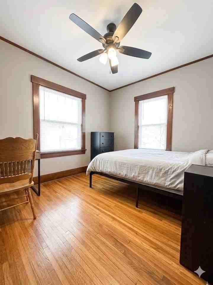 3042 Starr St #1 - Photo 6 of 13