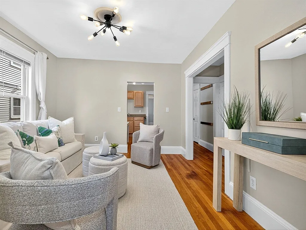 187 Florence St #2L - Photo 6 of 9