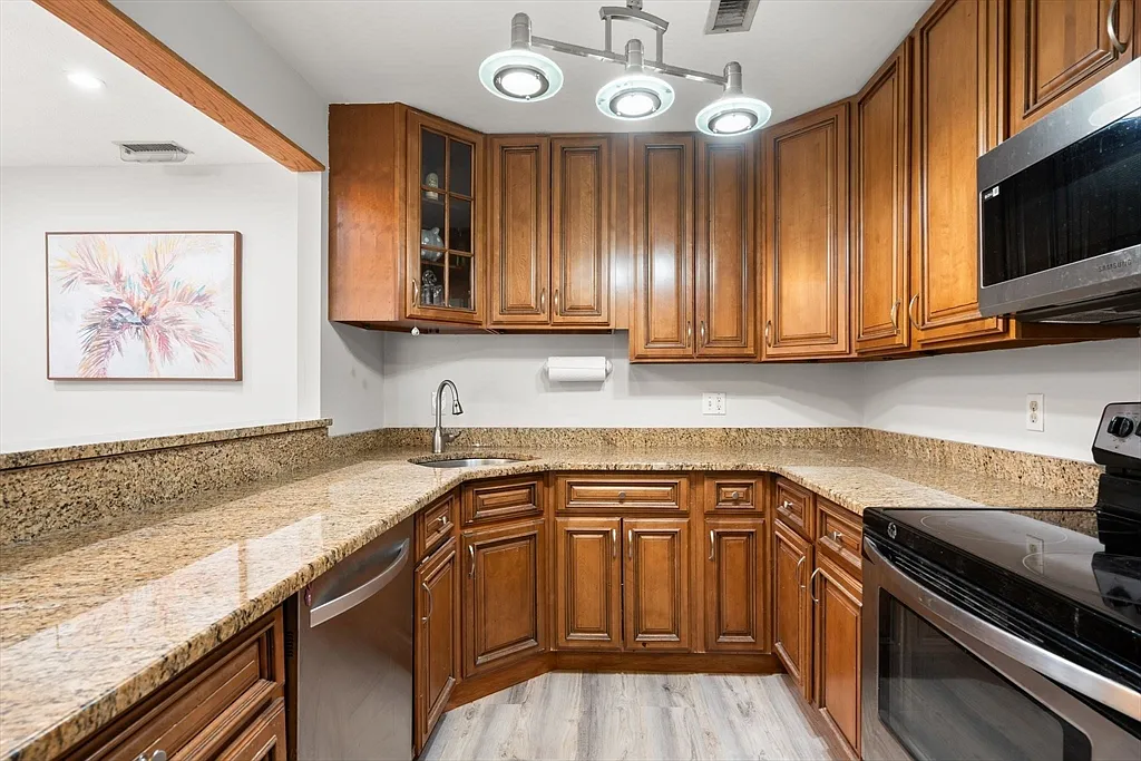 35 Eldridge Rd #202 - Photo 3 of 12