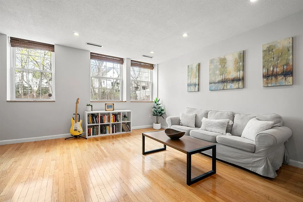 35 Eldridge Rd #202 - Photo 6 of 12