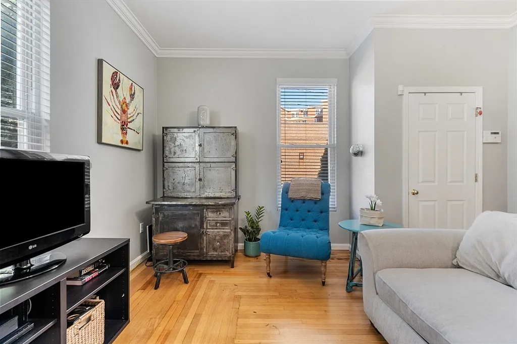 15 Beale St #2 - Photo 2 of 10