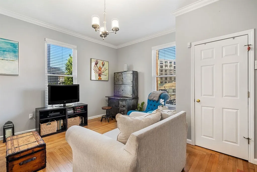 15 Beale St #2 - Photo 4 of 10