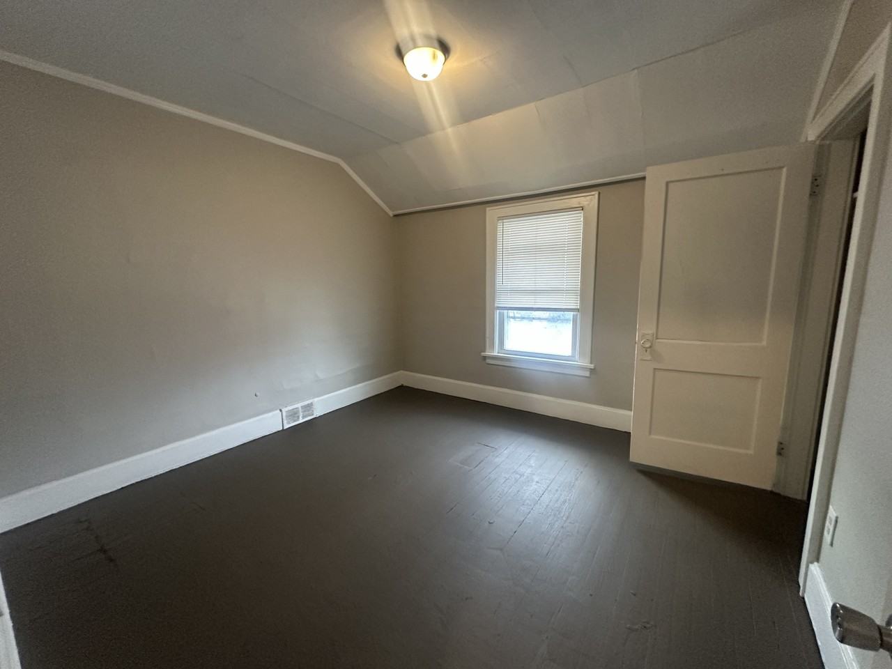 2676 Sullivant Ave - Photo 3 of 9