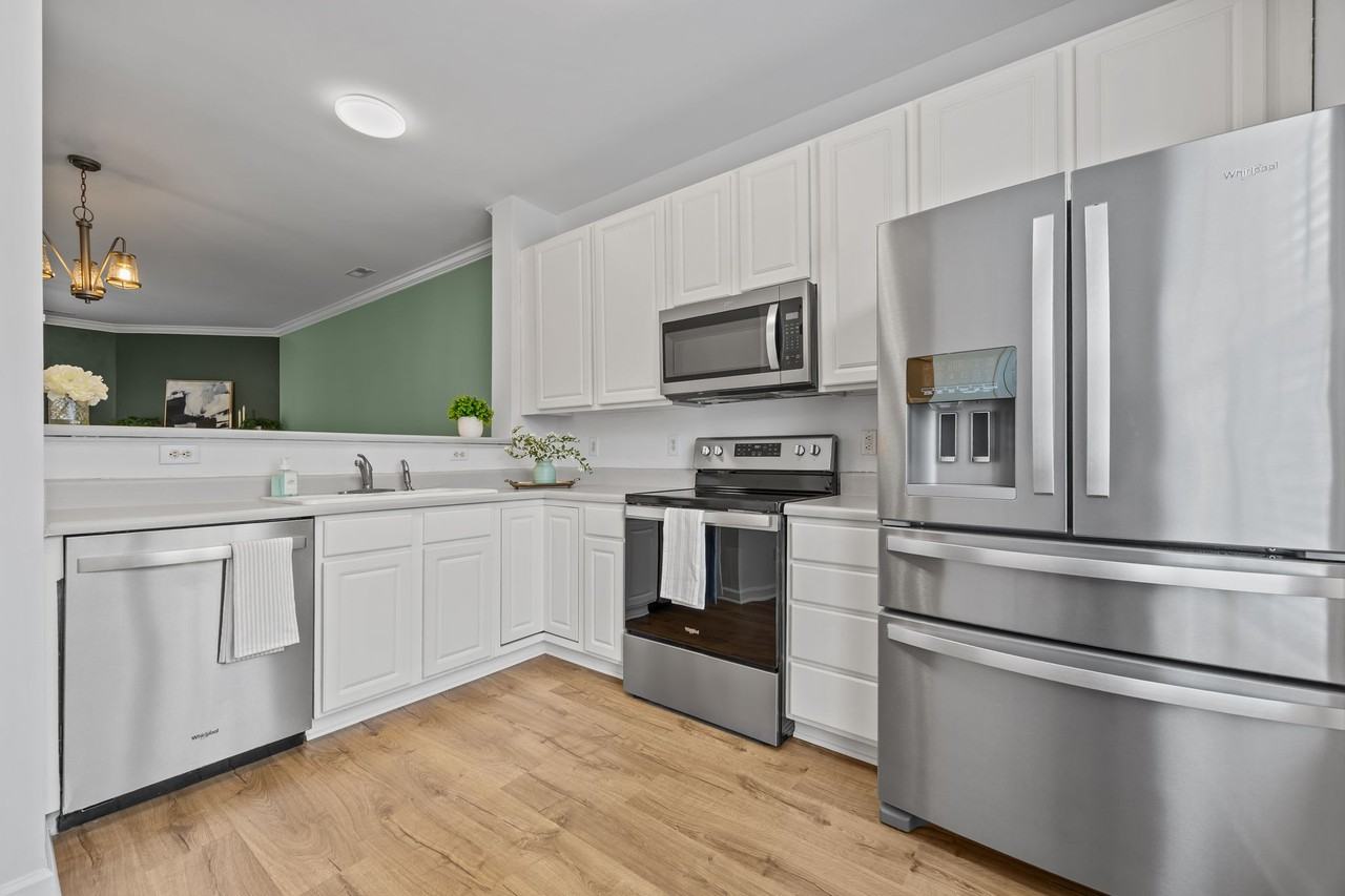 8606 London Park Ct - Photo 2 of 13