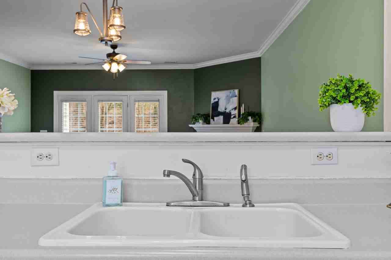 8606 London Park Ct - Photo 3 of 13