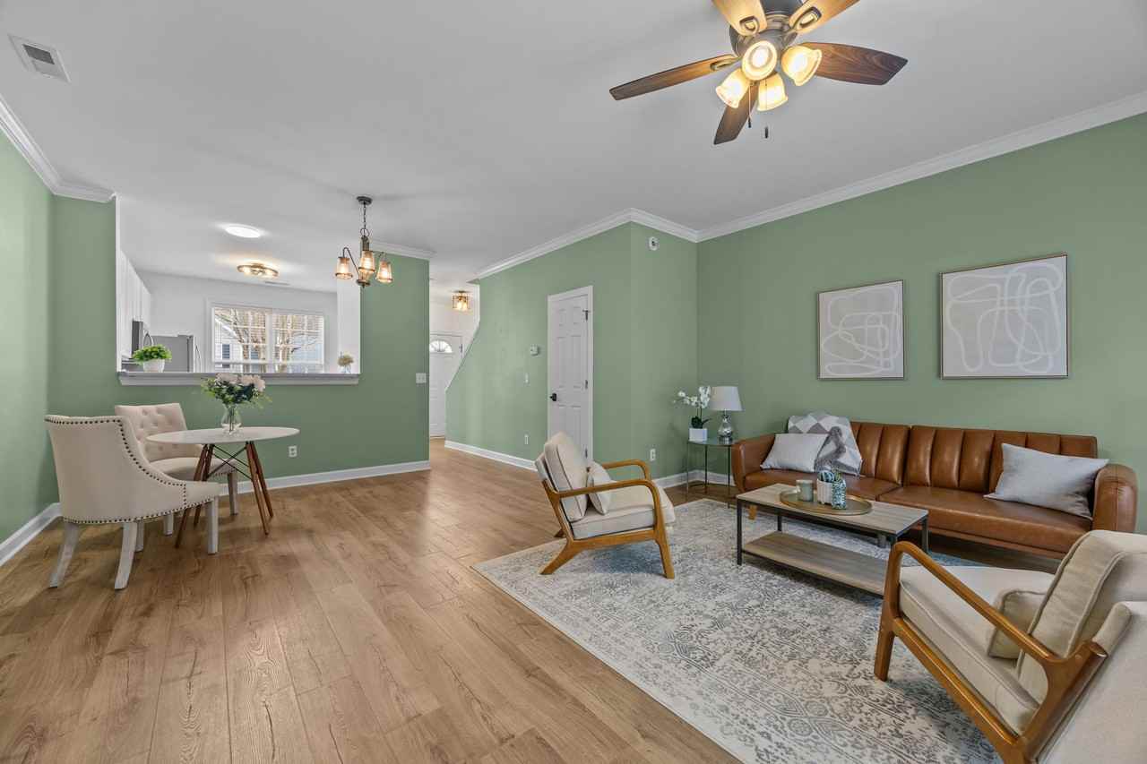 8606 London Park Ct - Photo 7 of 13