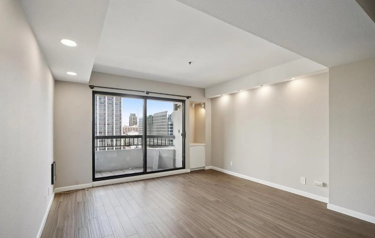 601 Van Ness Ave - Photo 7 of 20