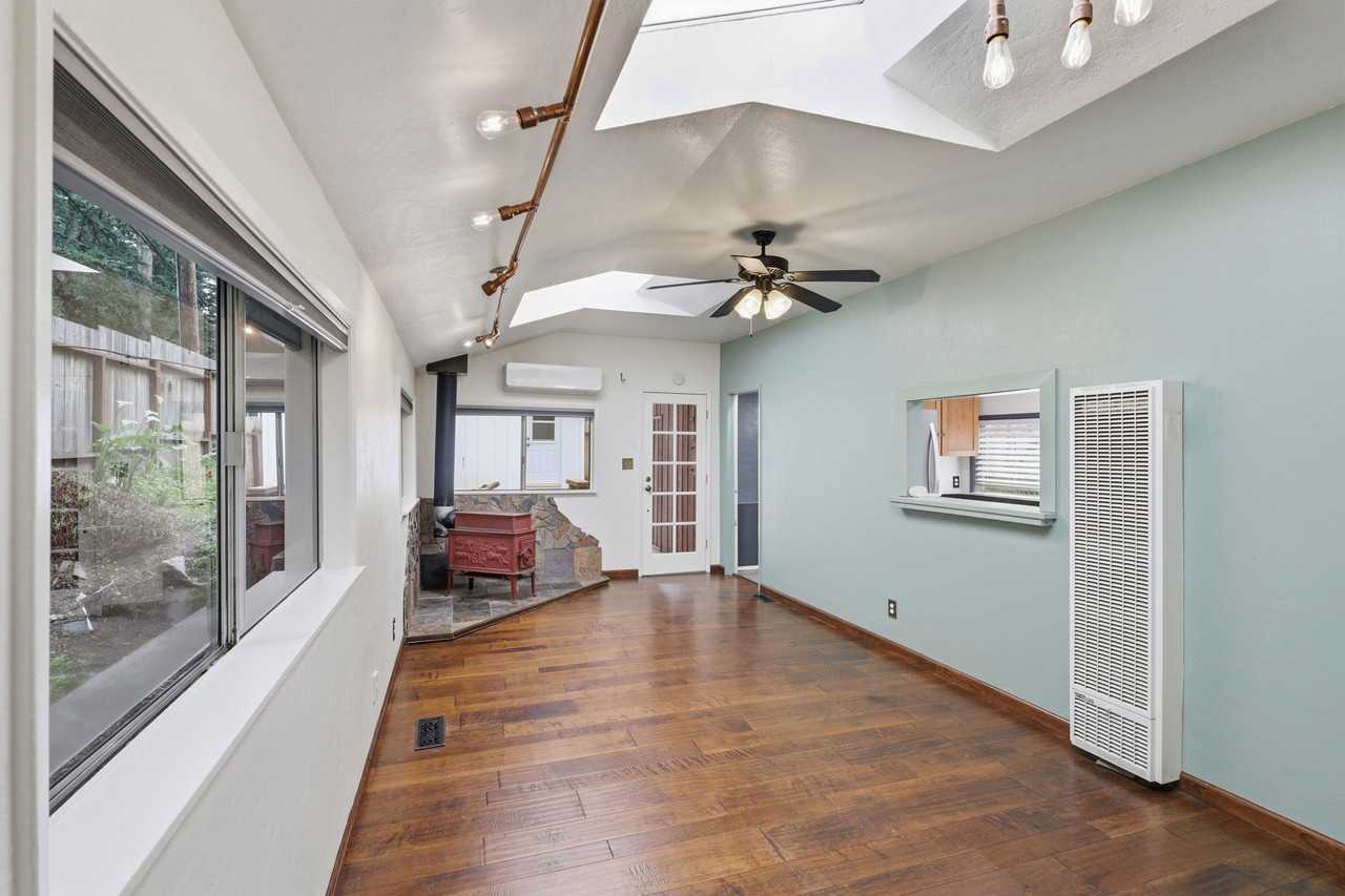 380 River Rd - Photo 3 of 23