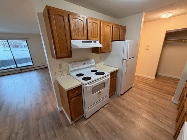 2003 43 St Nw - Photo 4 of 18