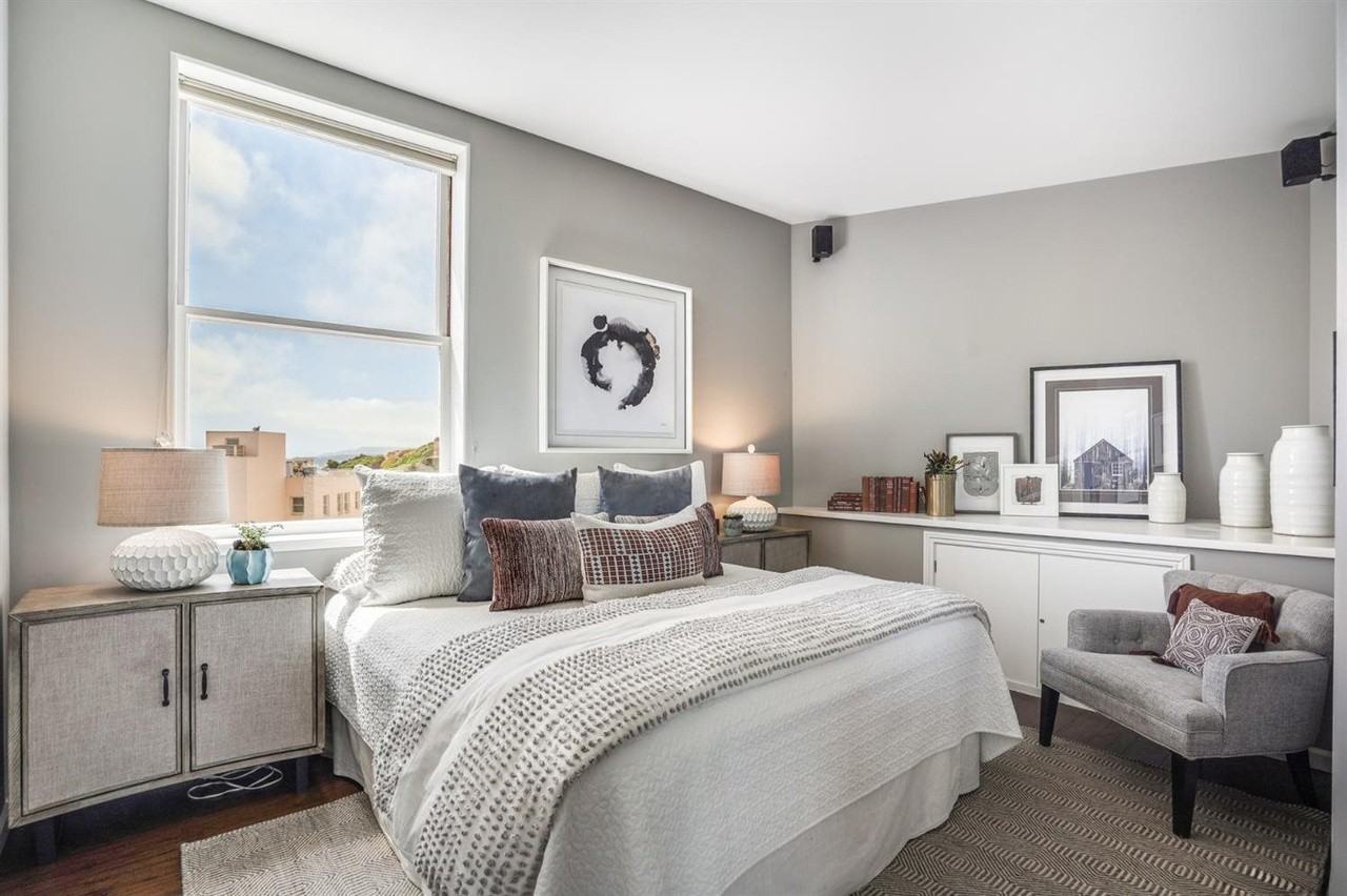 355 Buena Vista Ave E - Photo 5 of 11