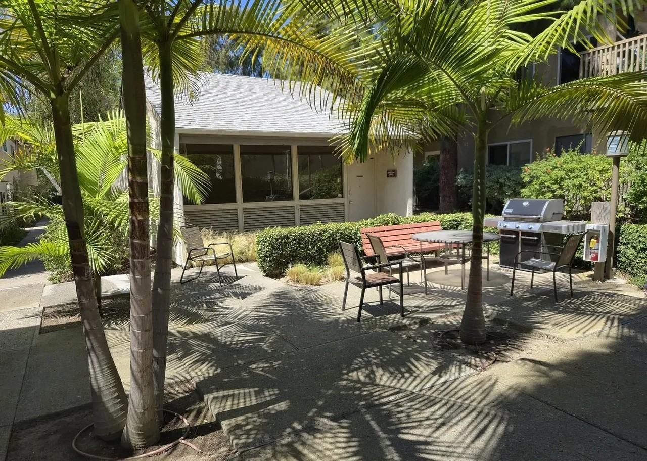 8660 Via Mallorca - Photo 3 of 14