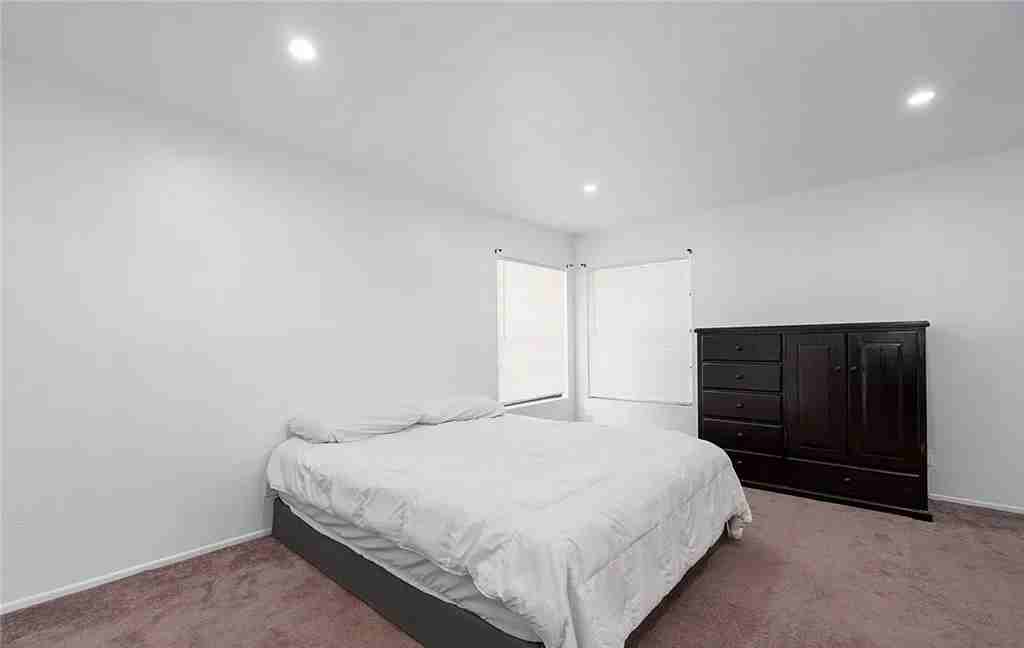 2625 W Cameron Ct - Photo 2 of 11