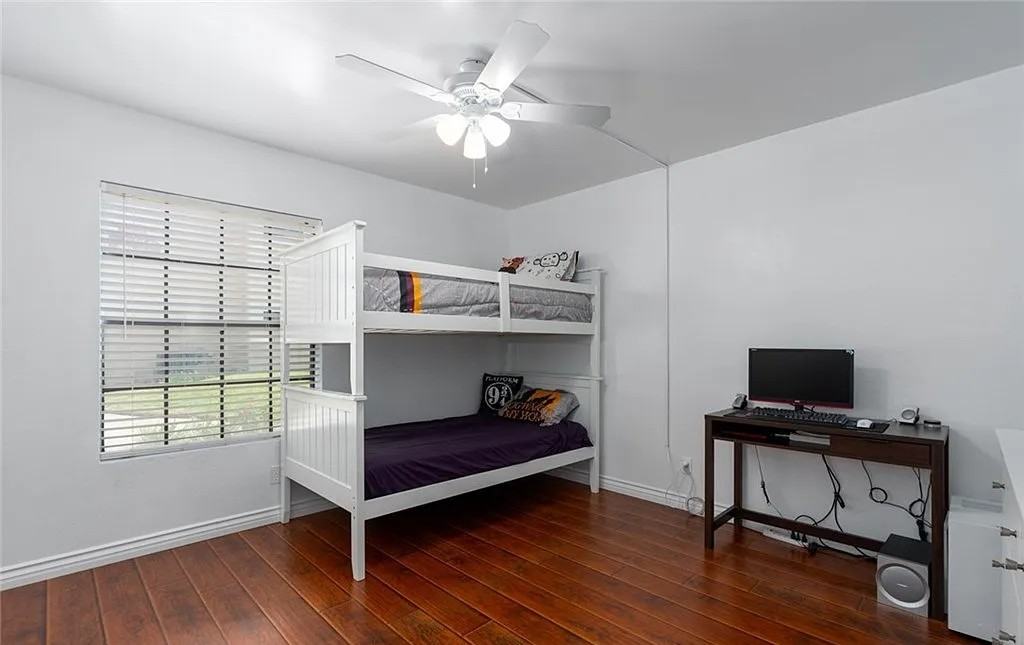 2625 W Cameron Ct - Photo 6 of 11