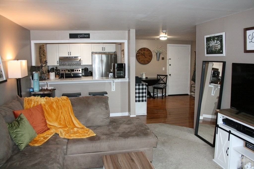 47 Berlin St - Photo 7 of 9