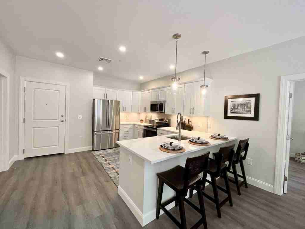 3209 Briarwood Vlg - Photo 7 of 9