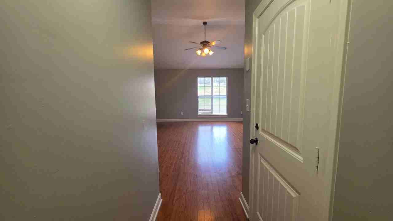 8927 Rasco Hills Cv - Photo 3 of 17