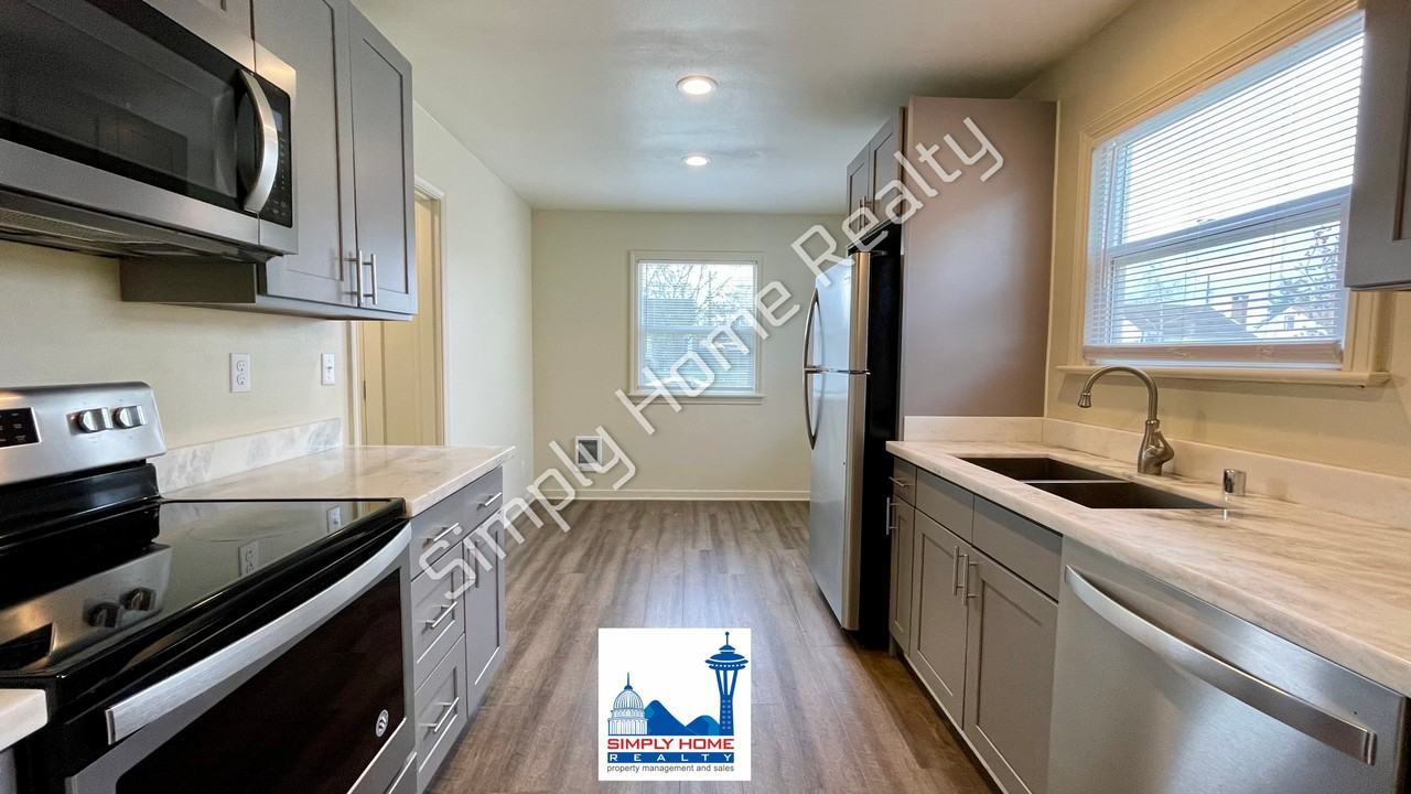 6841 S Wapato St #A - Photo 4 of 21