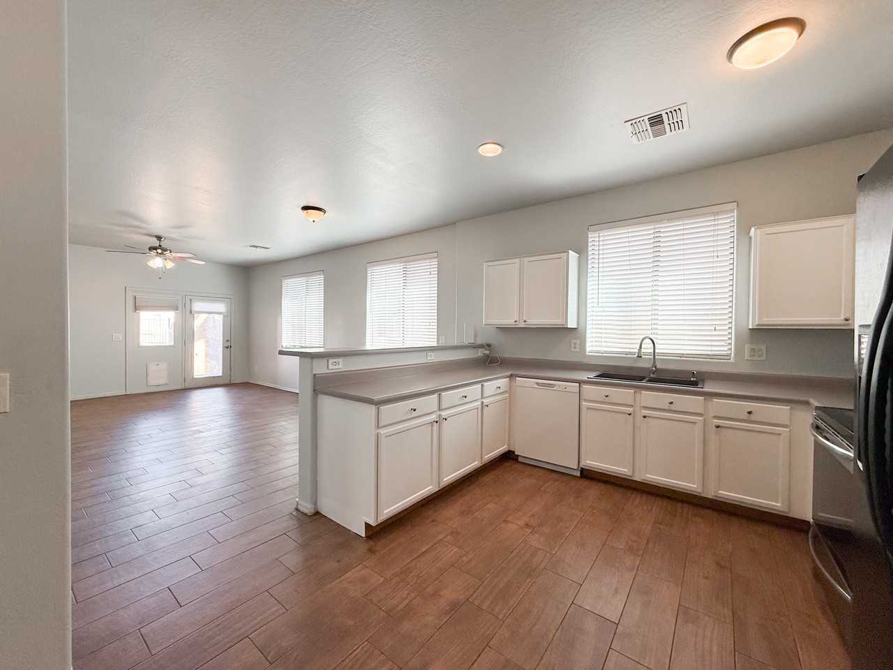 6919 S 37th Gln - Photo 7 of 33