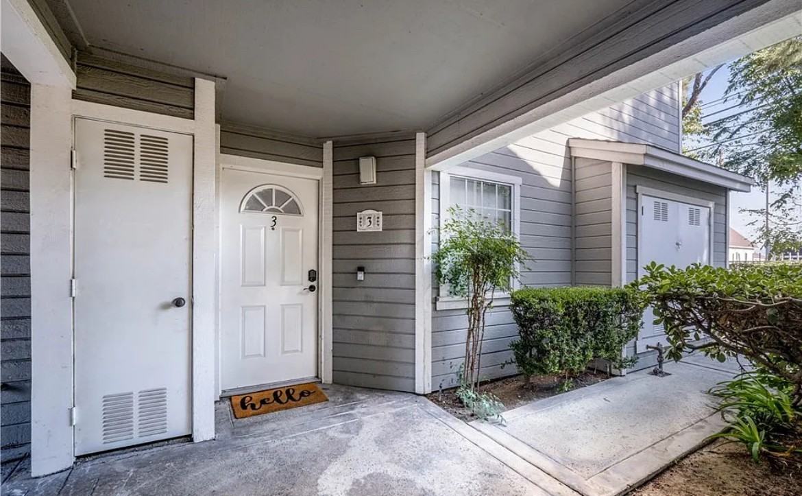 1804 Rock Spring Dr - Photo 2 of 7