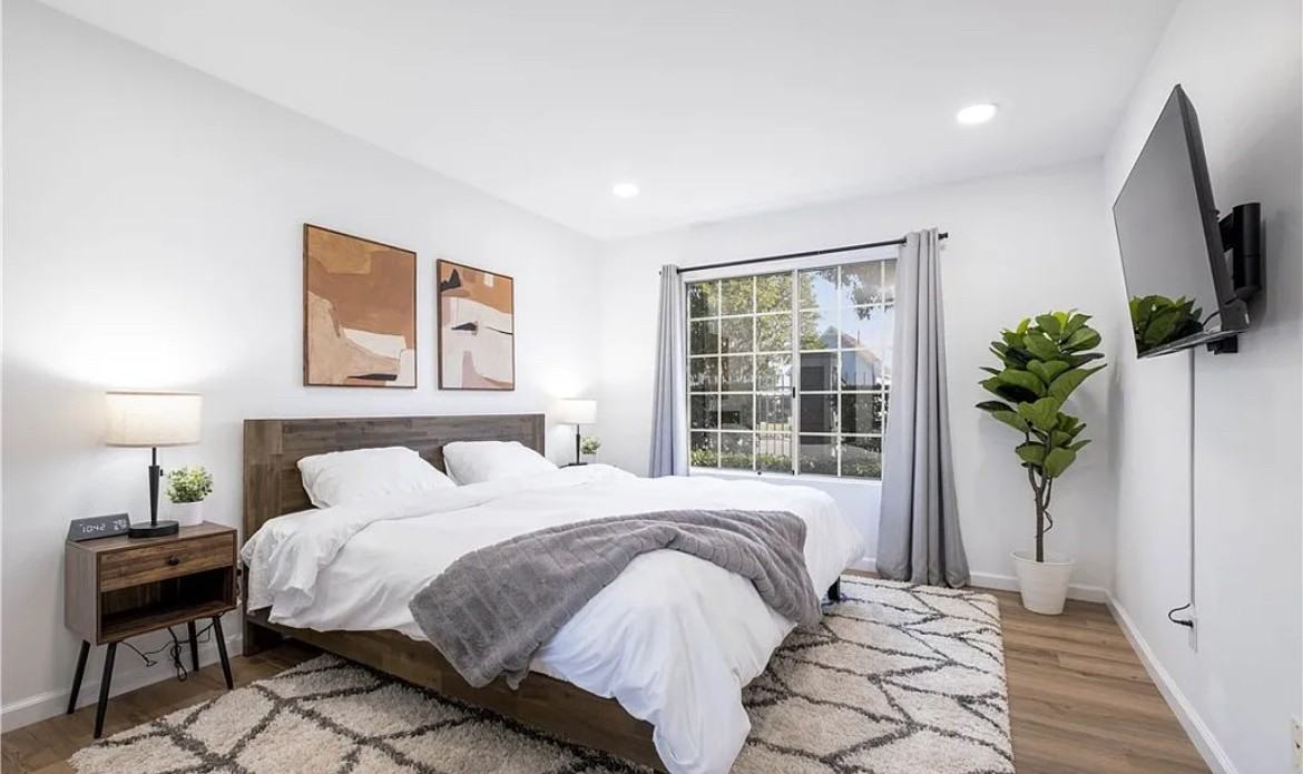 1804 Rock Spring Dr - Photo 4 of 7