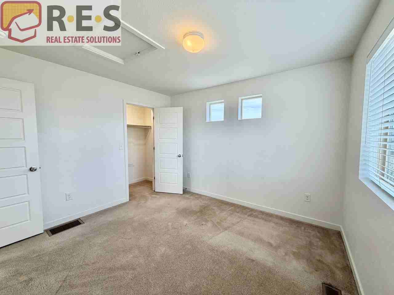 5040 Andes St - Photo 7 of 19