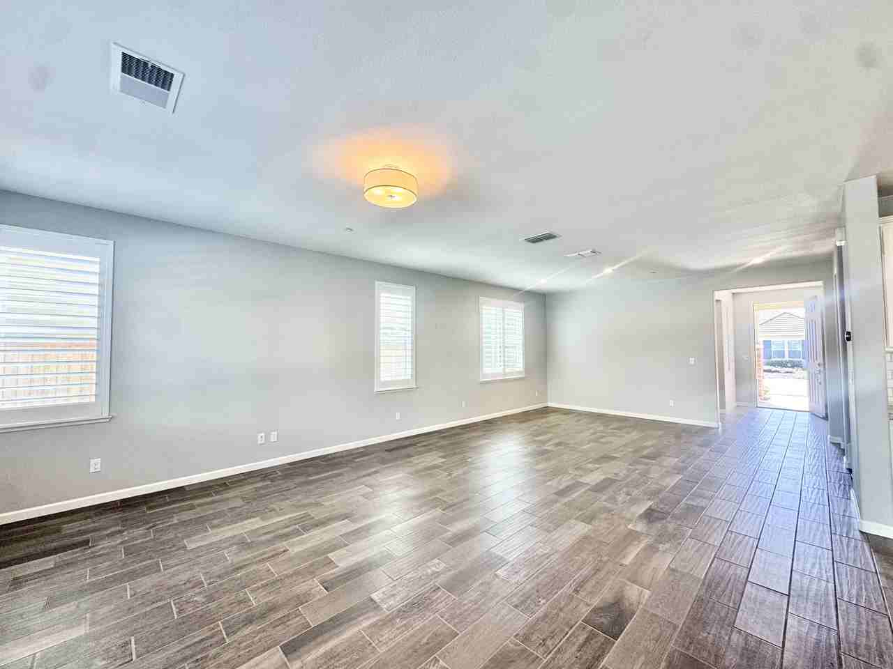 5662 Black Willow St - Photo 3 of 37