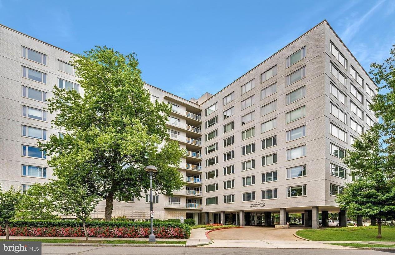 2475 Virginia Ave Nw #411