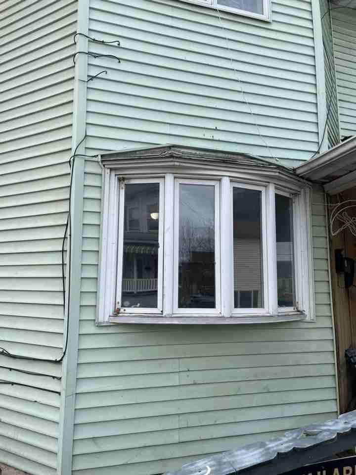 315 10th St - Photo 3 of 29