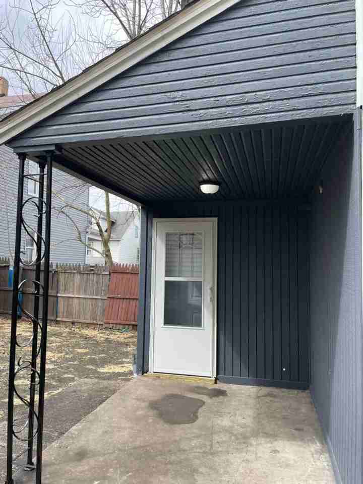 315 10th St - Photo 6 of 29