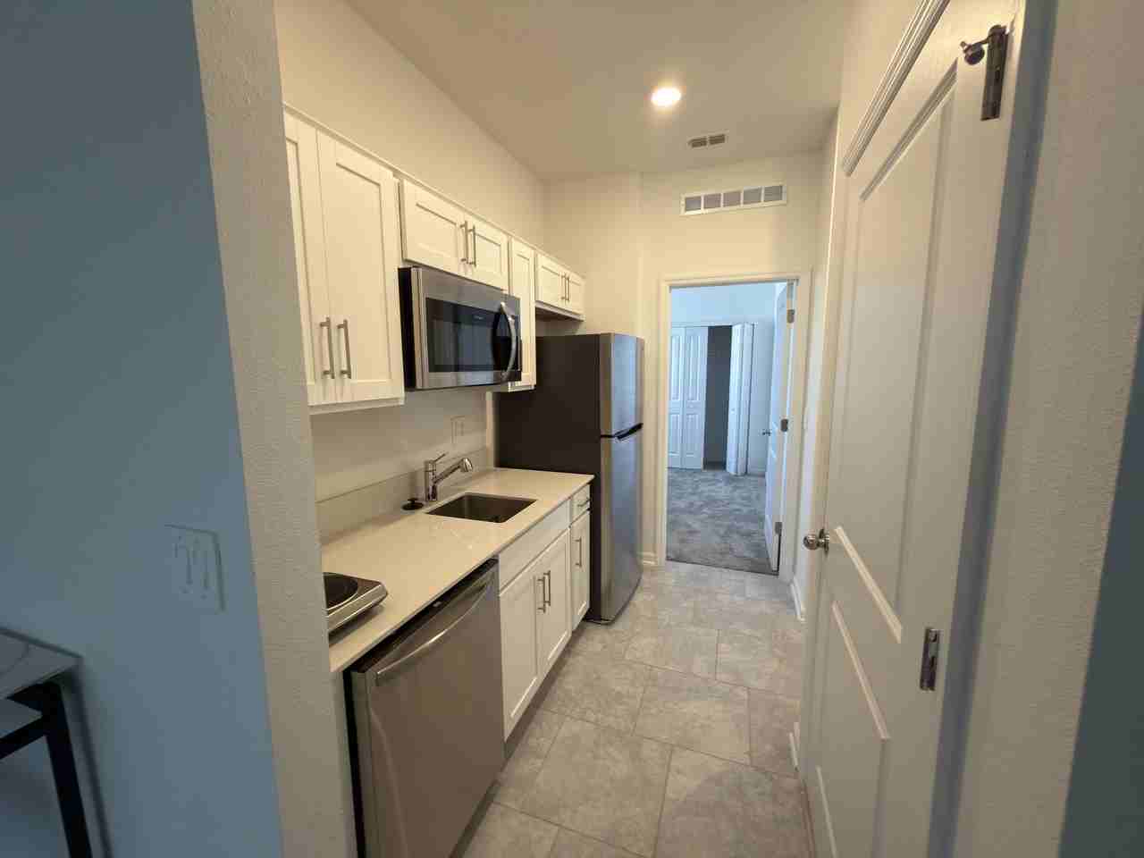 521 Reggie Rd - Photo 4 of 23