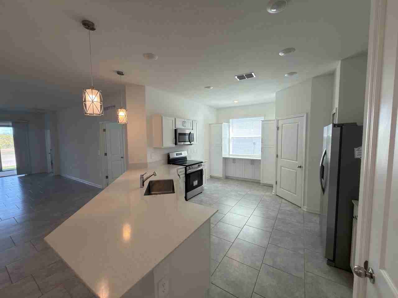 521 Reggie Rd - Photo 7 of 23