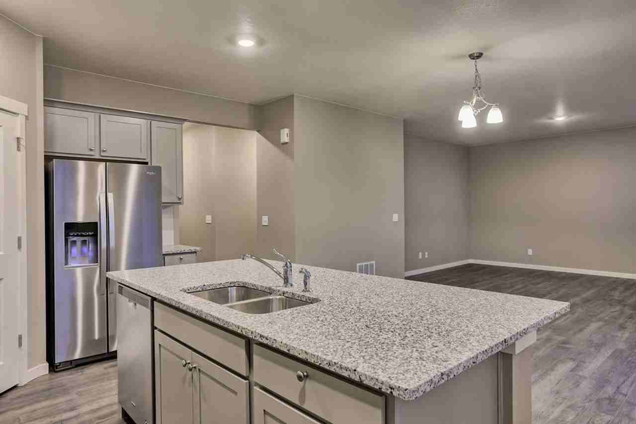 4516 Kingswood Dr - Photo 3 of 40