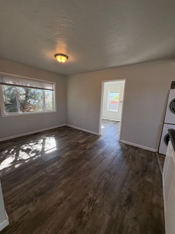 138 138 Western Avenue - 138 Western Ave - Photo 4 of 12