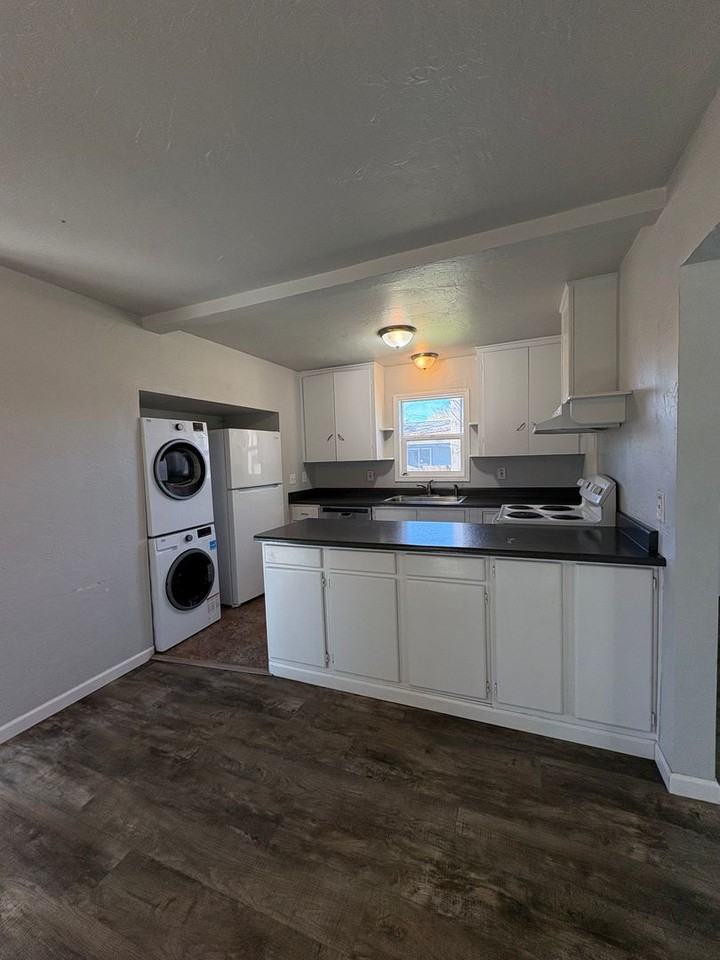 138 138 Western Avenue - 138 Western Ave - Photo 5 of 12