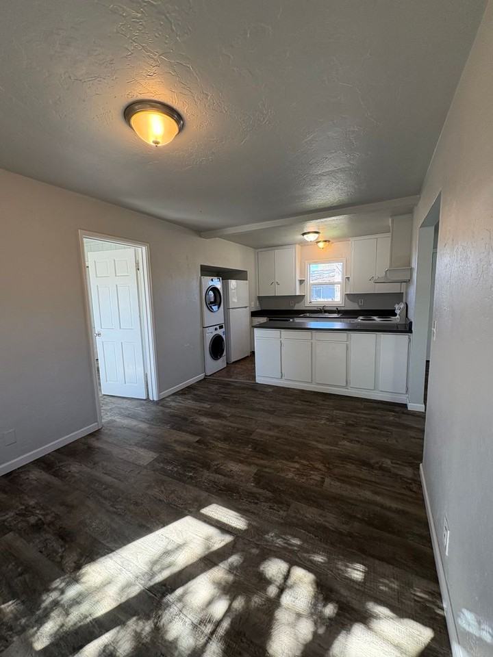 138 138 Western Avenue - 138 Western Ave - Photo 6 of 12