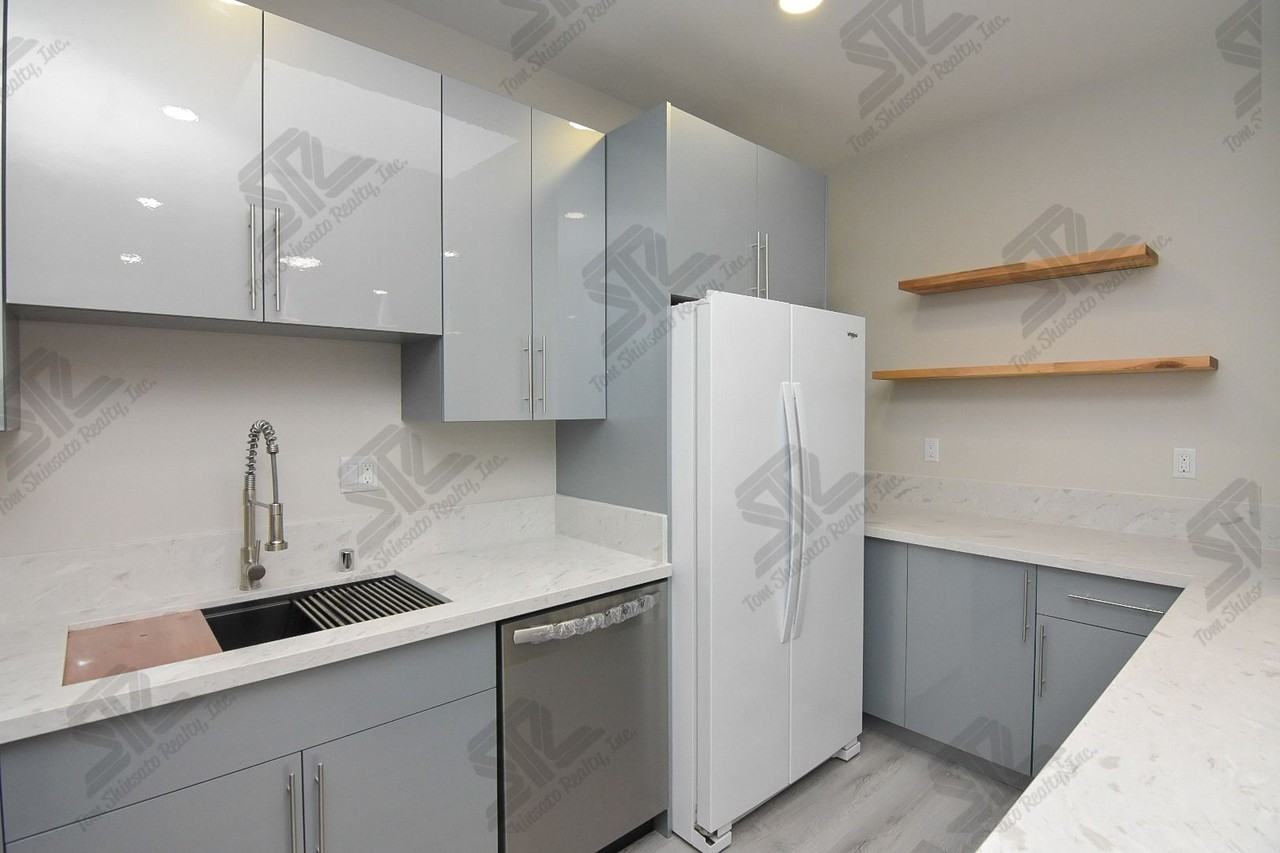 940 Hausten St - Photo 6 of 20