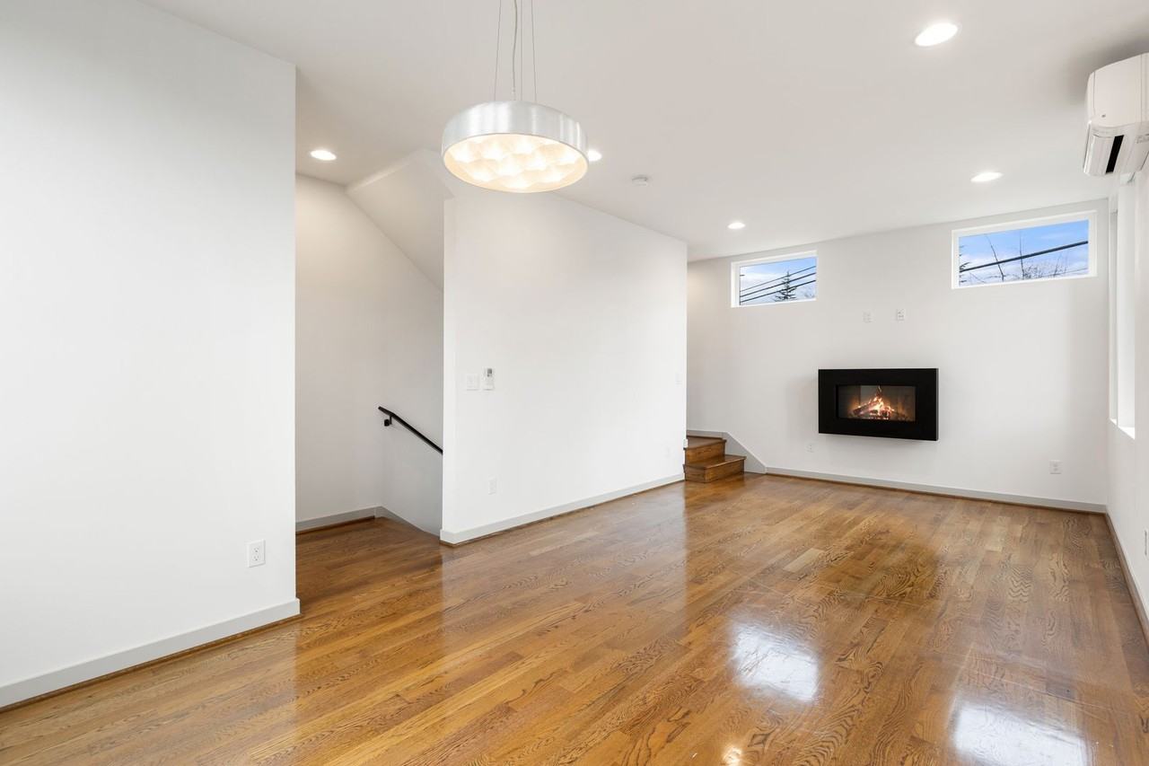 6150 Sand Point Way Ne - Photo 7 of 24