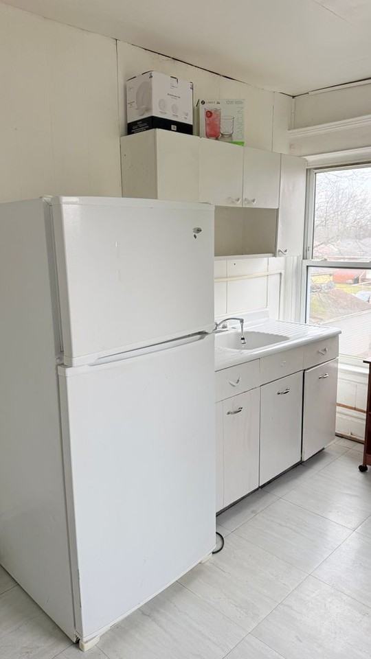 1214 W Washington St - Photo 2 of 7