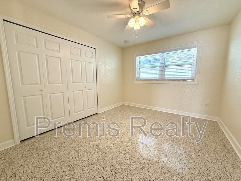 2192 Louisa Dr - Photo 4 of 10