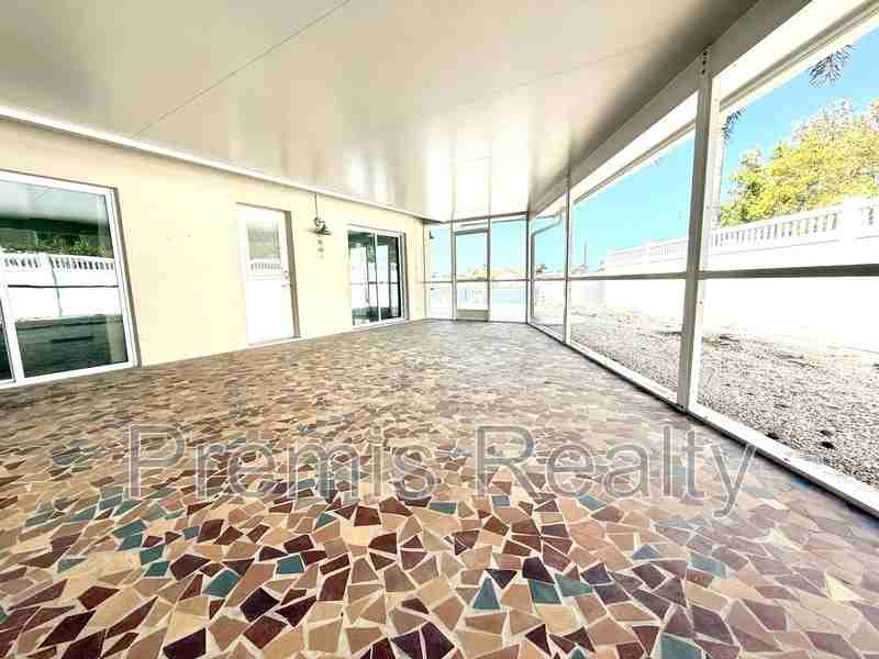 2192 Louisa Dr - Photo 7 of 10