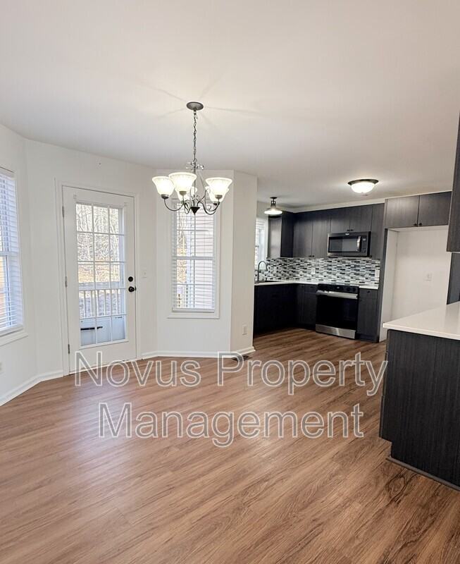 3395 Woodlake Ln - Photo 5 of 25