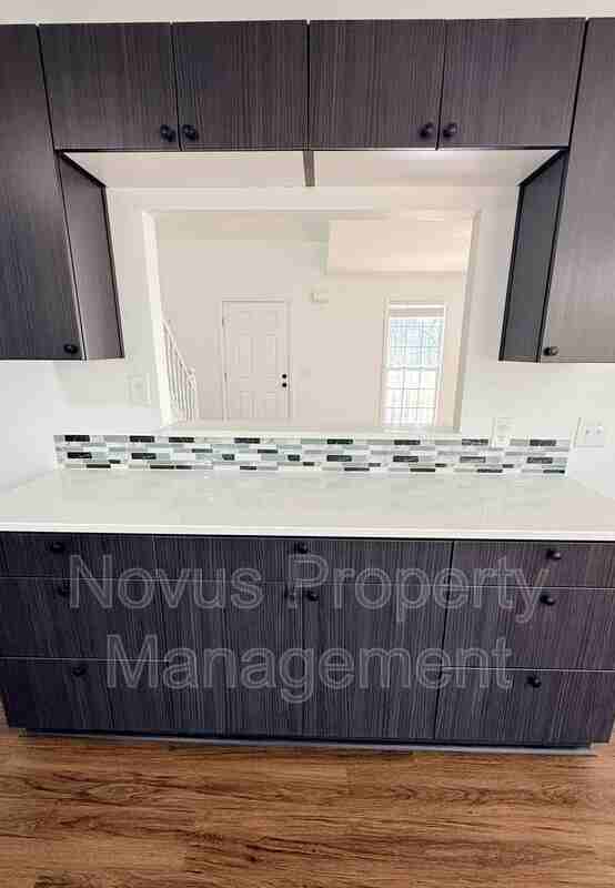 3395 Woodlake Ln - Photo 7 of 25