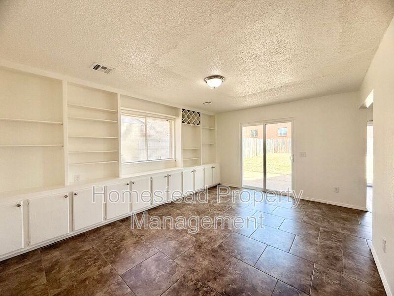 10020 S Clegern St - Photo 5 of 10