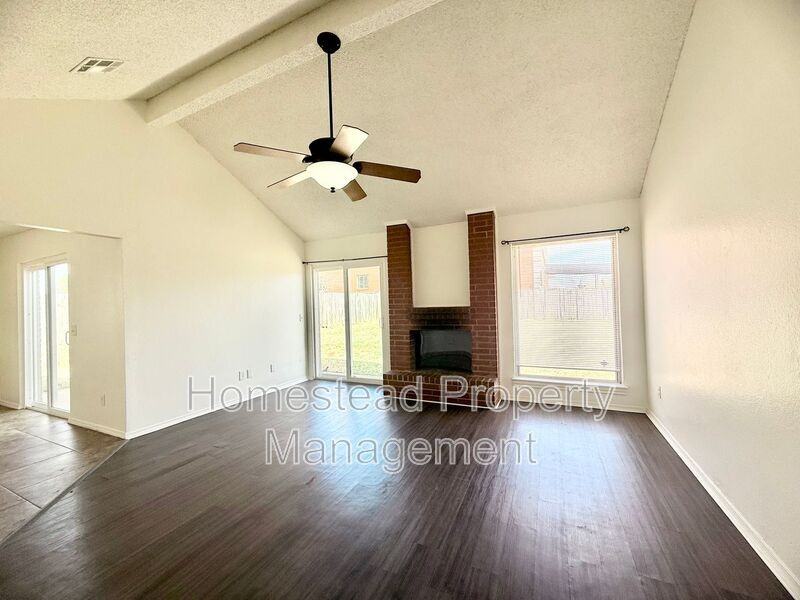 10020 S Clegern St - Photo 6 of 10