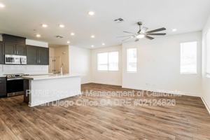 featured image of 812 Mateo St #1