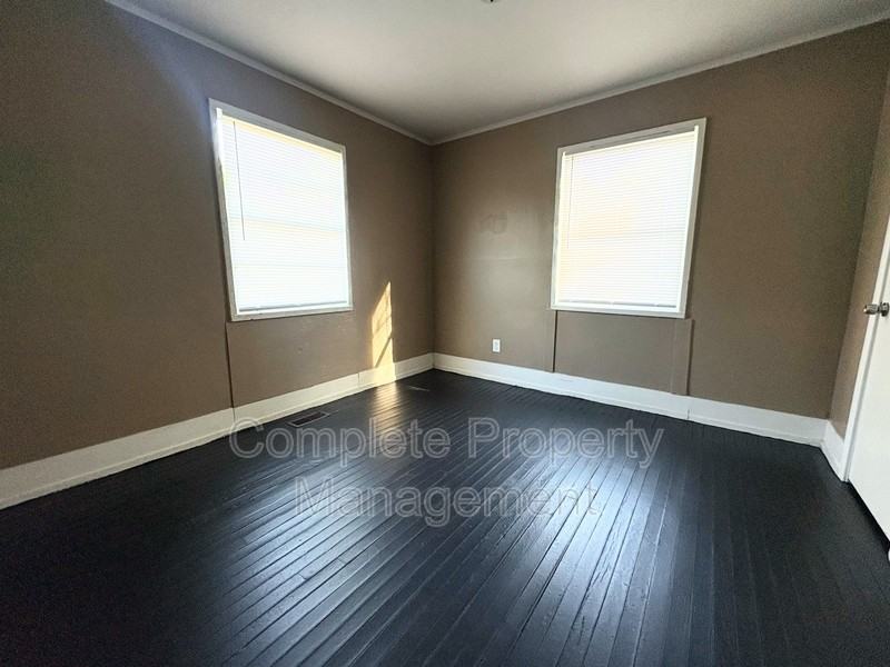 1252 18th Pl Sw - Photo 7 of 8