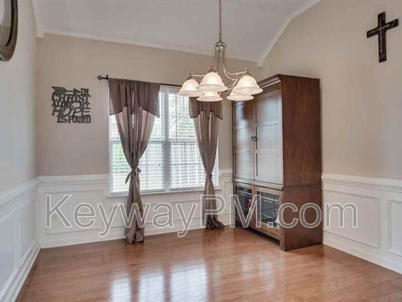 3019 Pepperhill Dr - Photo 5 of 14