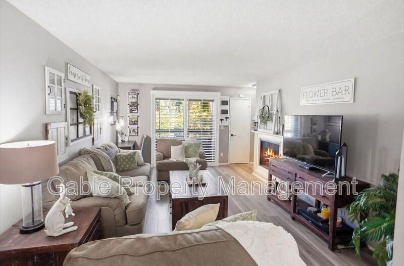 20305 Rue Crevier #585 - Photo 3 of 16